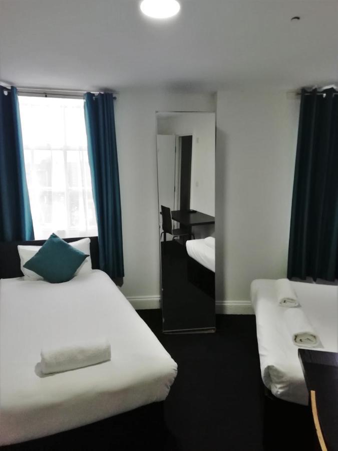 The Bank Hotel Barking  Bagian luar foto
