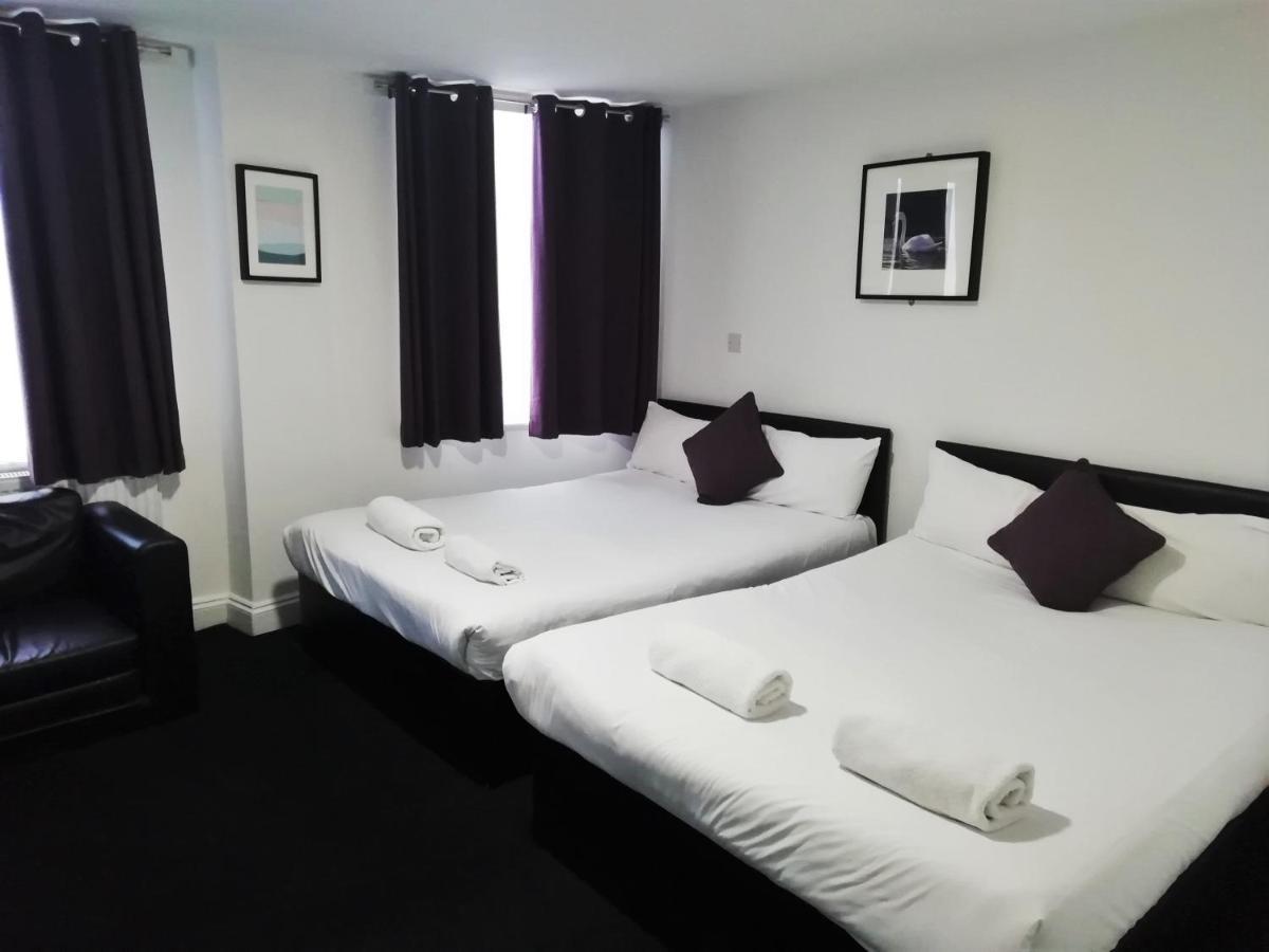 The Bank Hotel Barking  Bagian luar foto