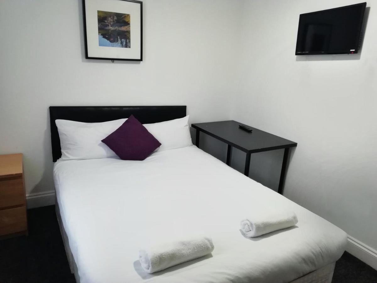 The Bank Hotel Barking  Bagian luar foto