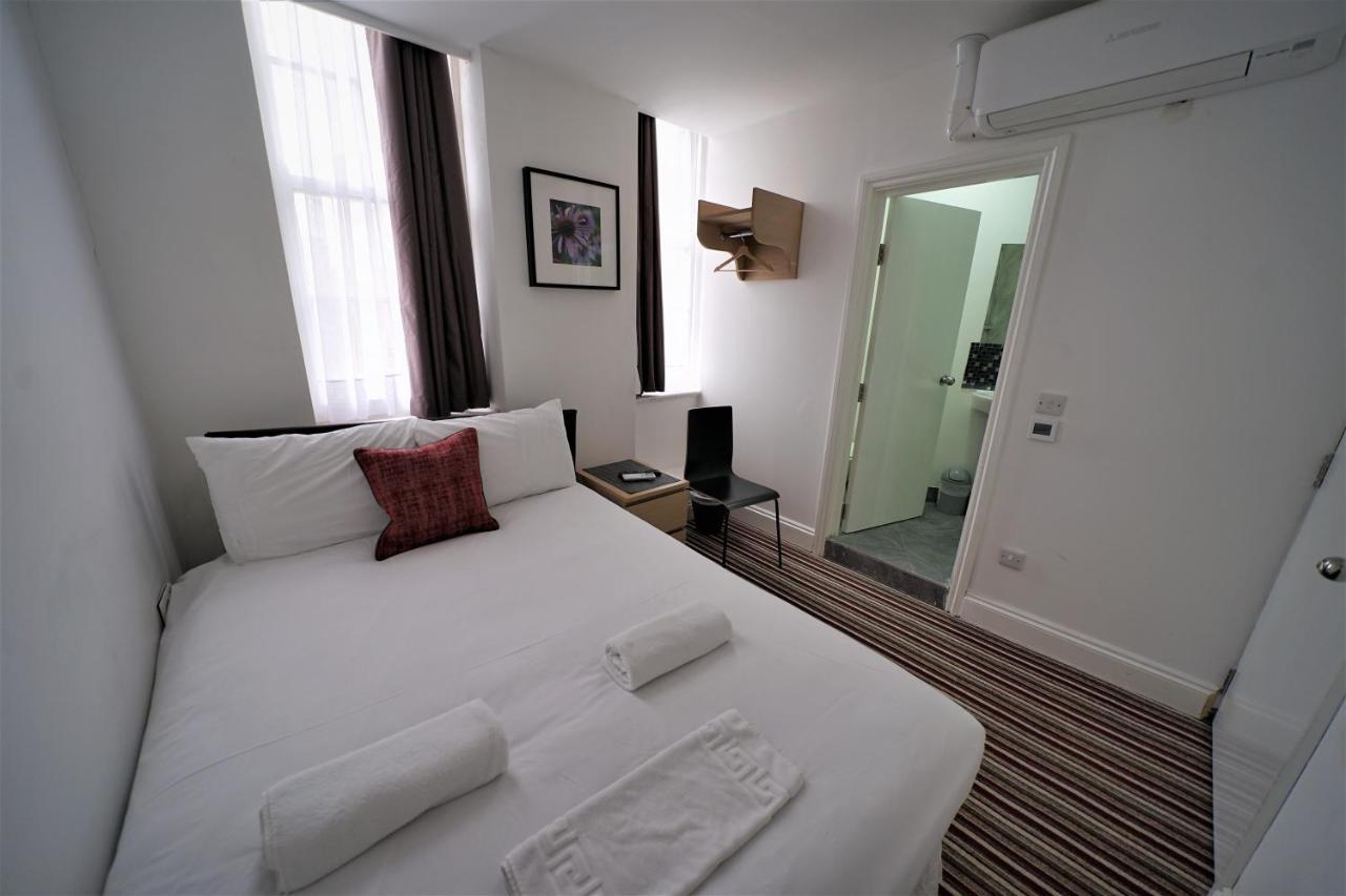 The Bank Hotel Barking  Bagian luar foto