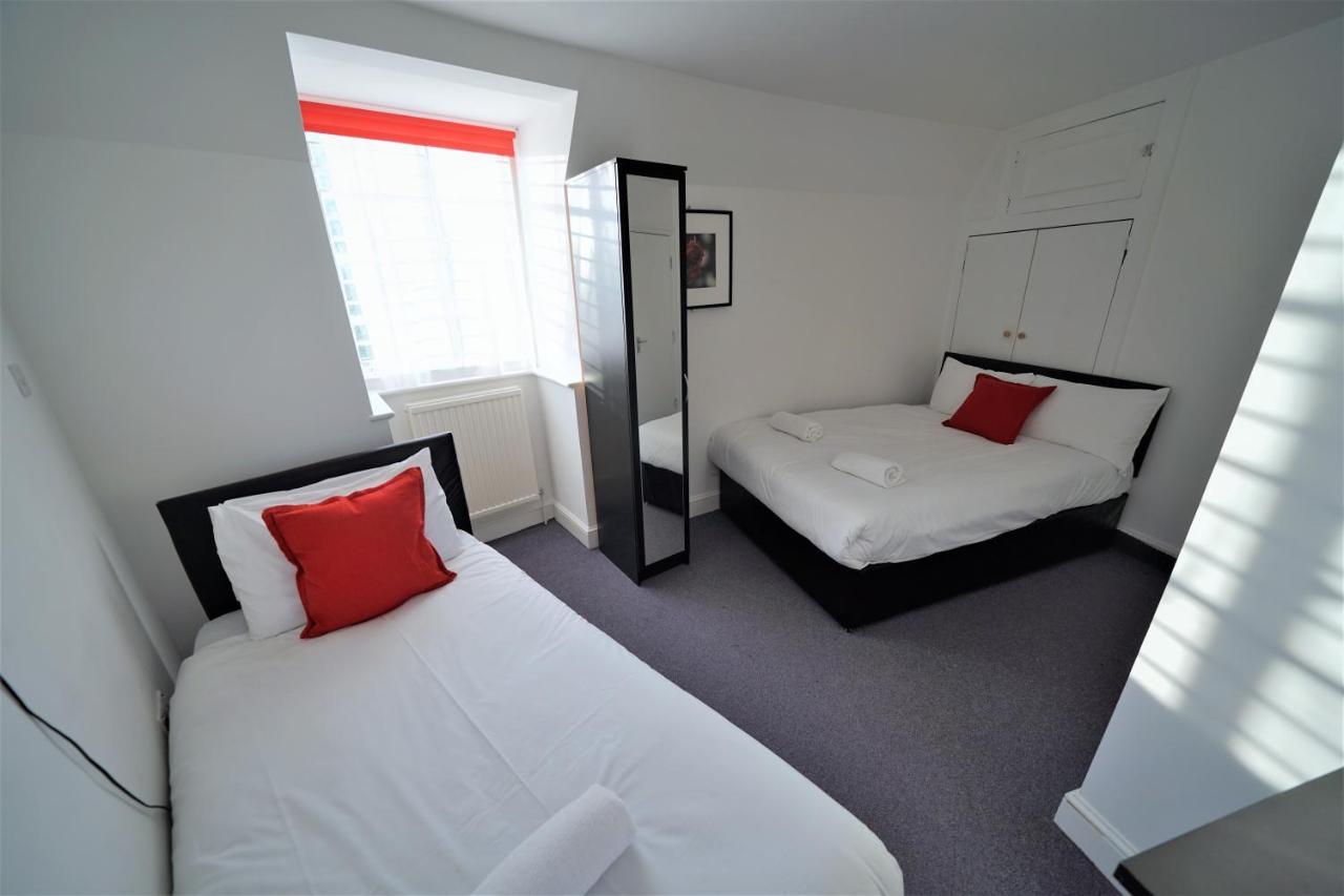 The Bank Hotel Barking  Bagian luar foto