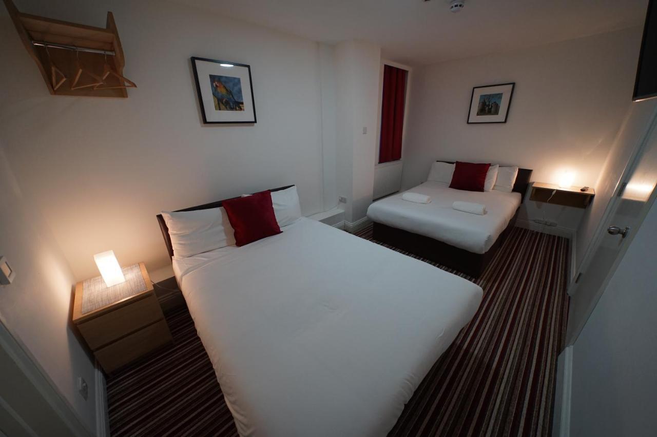 The Bank Hotel Barking  Bagian luar foto